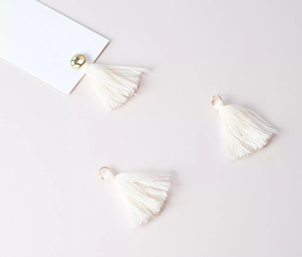 tassels creme